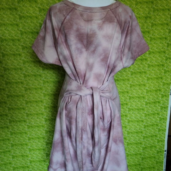 Dress - Picture 3 of 4